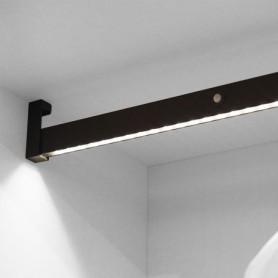 Comprar Barra para armario con luz LED Castor batería extraible y sensor de movimiento 1.158 Anodizado mate al Mejor Precio