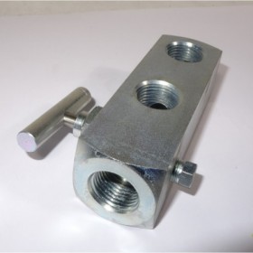 COLUMNA TOMA DE IMPULSOS PARA ERM ACCION DIRECTA 3 DE 1/2". 2 DE 1/4" CON VALVULA DE AGUJA REFORZADA. ANSI 600