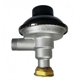 REGULADOR ESCUADRA GN12 ENTR. MACHO 3/4" x  SAL. 7/8" TLOCA HEMBRA.  SIN CAPOTA