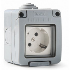 Base enchufe superficie schuko estanco gris VOLTIMERC TT 16A 250VAC IP55