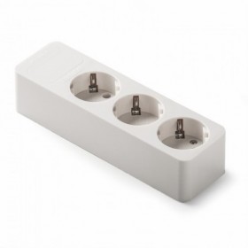 Base 3 enchufes schuko superficie VOLTIMERC TT 16A 250VAC