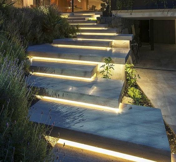 ¿Como Iluminar unos Escalones en el Jardín o Terraza?