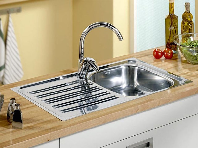 ¿Cómo Desatascar el Fregadero de la Cocina?